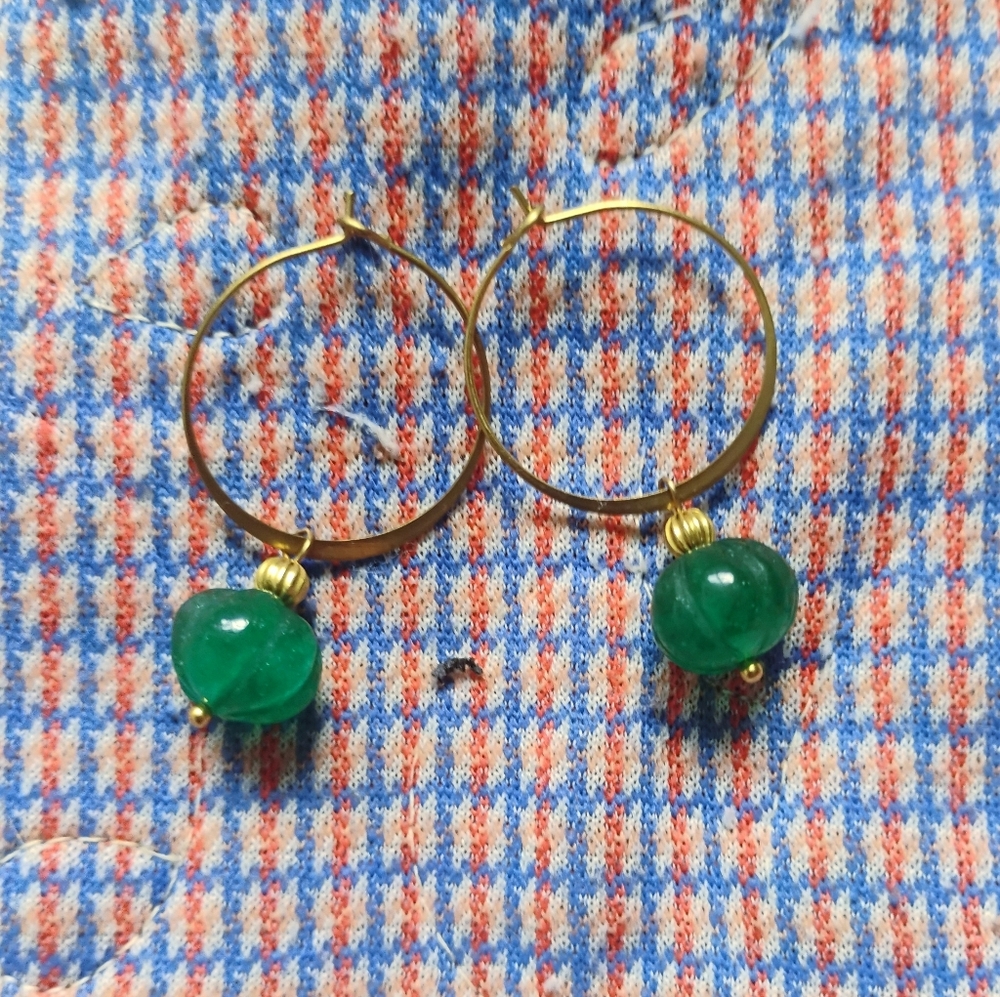 Carved Emerald Charm Hoops - Picture 4 of 5